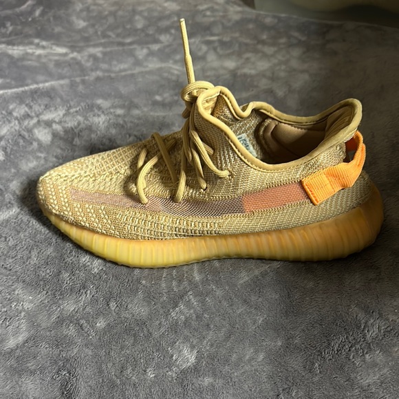 COPY - Clay Adidas Yeezy in size 9 gently used Aunthentic (no box) - Picture 3 of 7